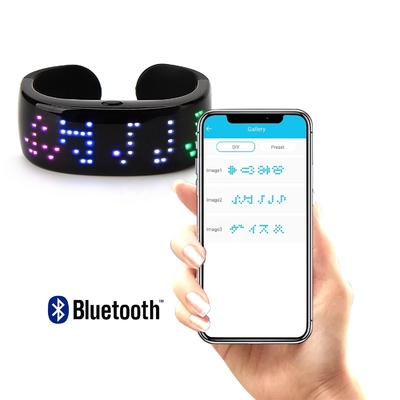 メッセージのデッサンを編集するSmartphoneのリモート・コントロール導かれたブレスレットAPP